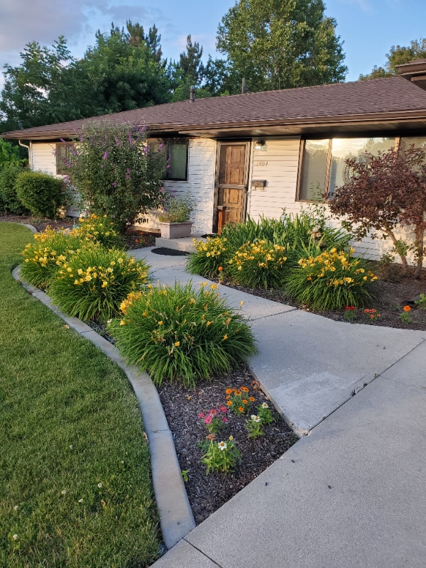 Building Photo - 2404 N Weaver Cir