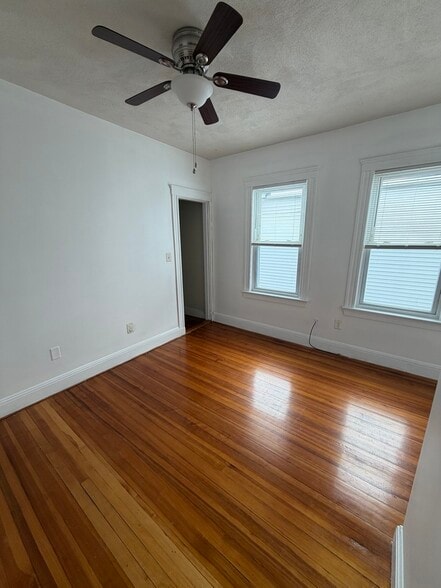 Building Photo - 44 Francis St