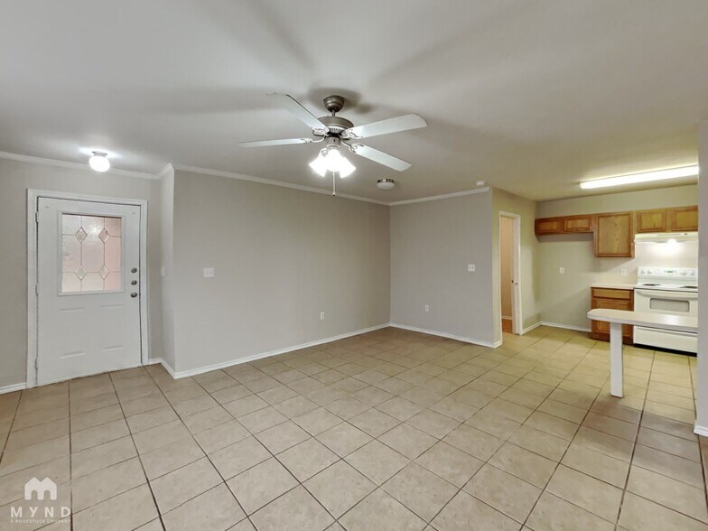 Building Photo - 516 N Brentwood Ave