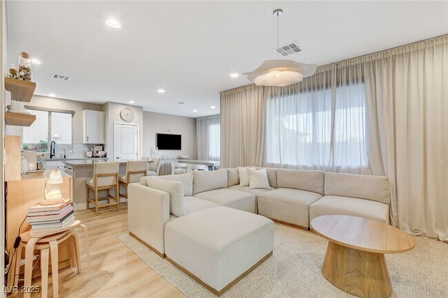 Building Photo - 9716 Jade Rise Ave