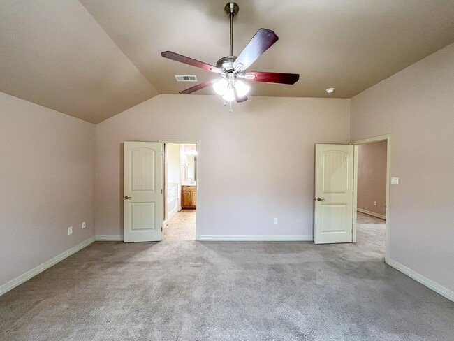 Building Photo - Available NOW This charming 1 story, 3 bedroom, 2 bath house could be your next home! Beautiful c...