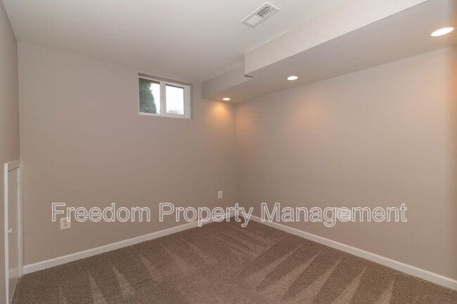 Building Photo - 80 Brookshire Dr