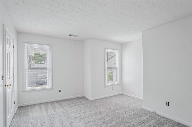 Building Photo - 3571 Forest Glen Trail