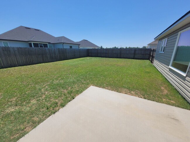 Building Photo - 3925 Duke Ct