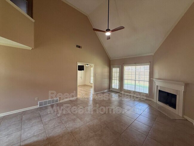 Building Photo - 3066 Shadow Green Ln