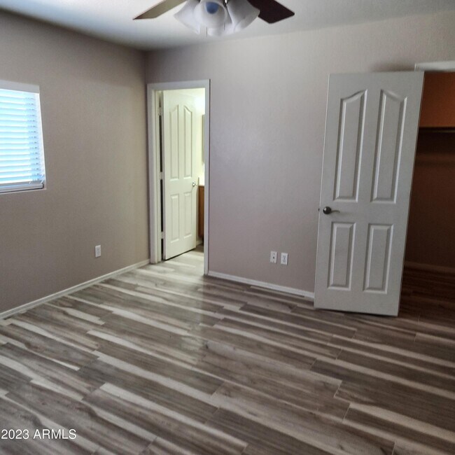 Building Photo - 15864 W Evans Dr