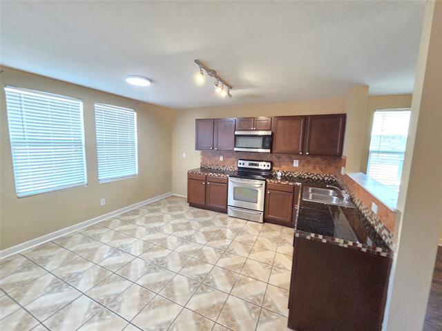 Building Photo - 8409 Cotton Valley Ln