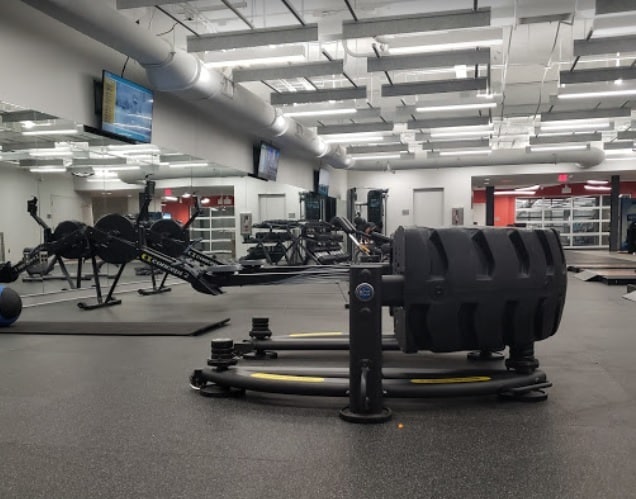 Farmington Hills Hawk Recreation Facility - walking distance - 30052 W 12 Mile Rd