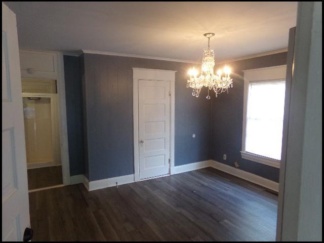 Building Photo - 922 W 21st St