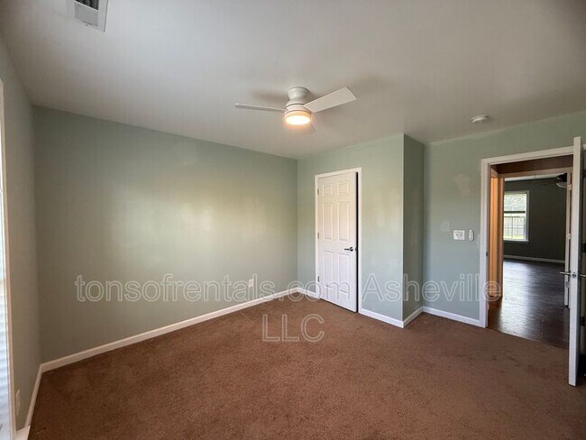Building Photo - 210 Mud Creek Rd
