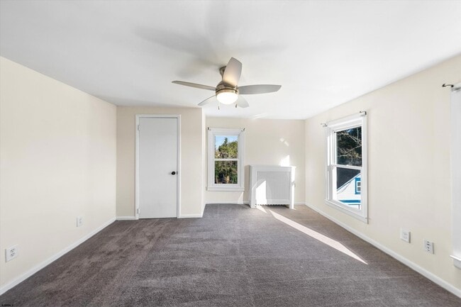 Building Photo - 616 W Ocean Heights Ave