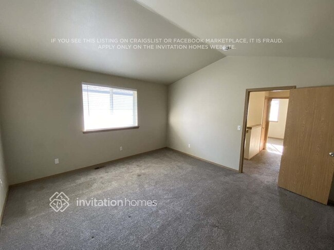 Building Photo - 17902 Panorama Blvd E