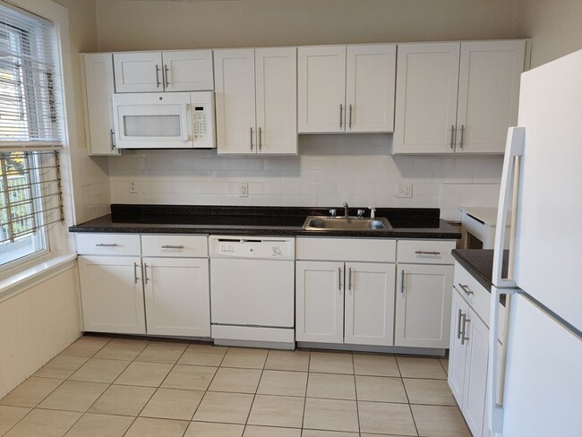 Primary Photo - Large Renovated Unit in Allston. 3 bed. 2 ...