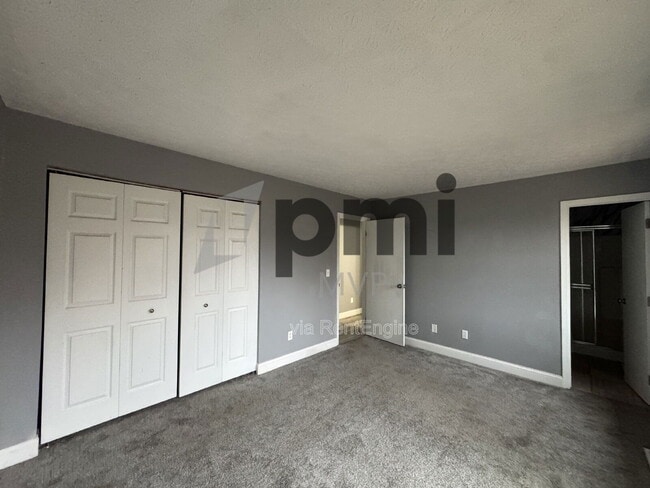 Building Photo - 1019 Cowton Dr