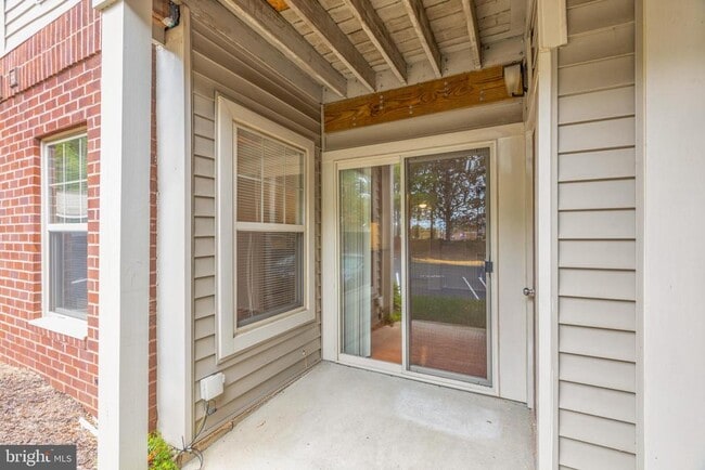 Building Photo - 1727 Ascot Way