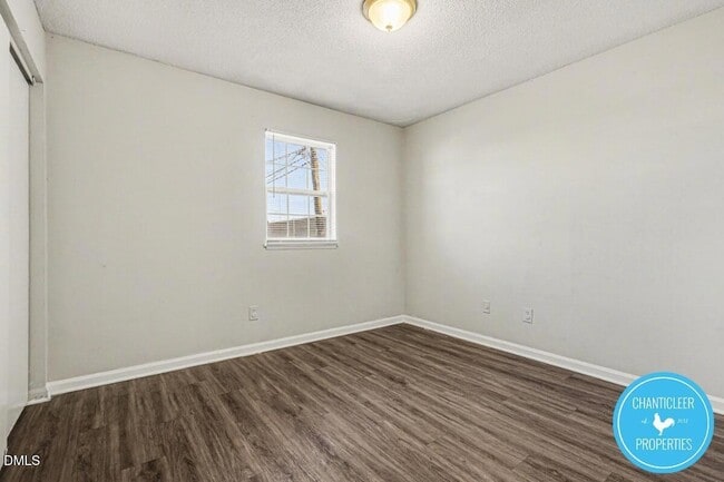 Building Photo - 115 Florence St