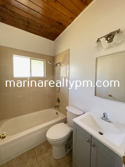 Building Photo - 129-191 Hilborn St