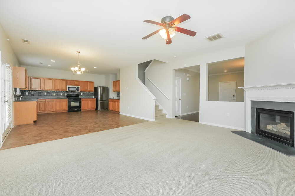 Building Photo - 136 Maple Hill Dr