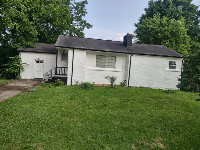 Building Photo - 3808 Nathaniel Rd