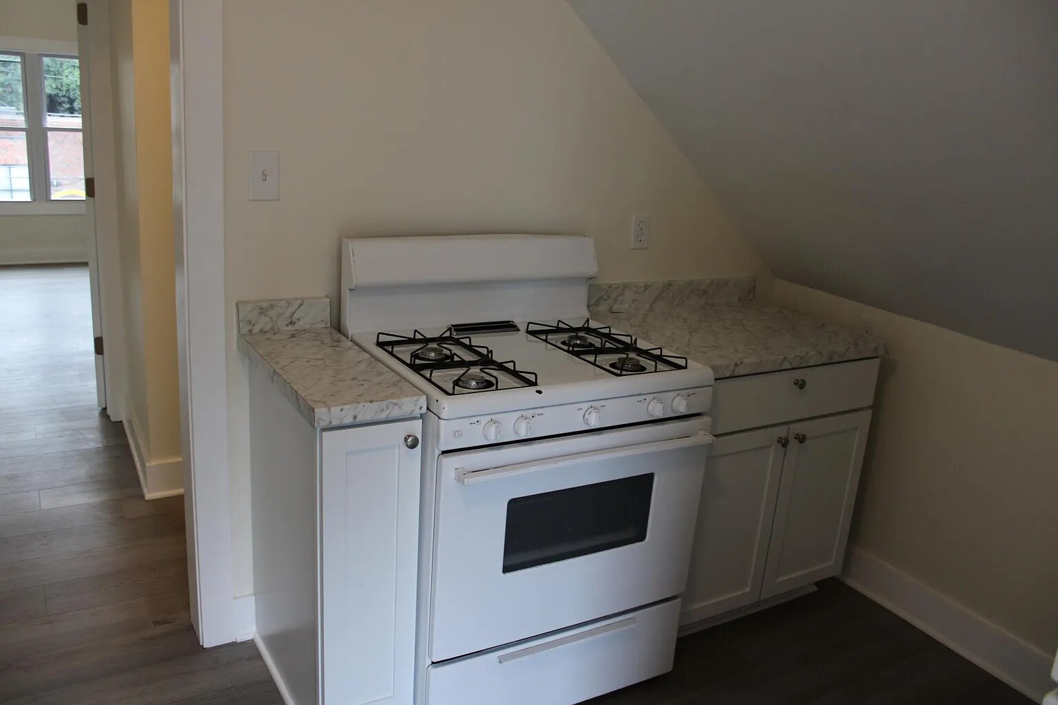 Building Photo - 2303 Murray Ave