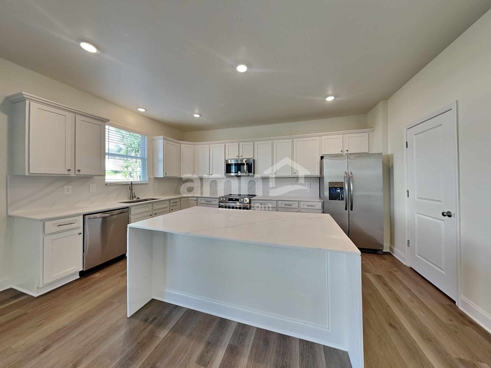 Building Photo - 3672 Creek View Cir