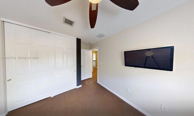 Building Photo - 9640 Wyeth Ct