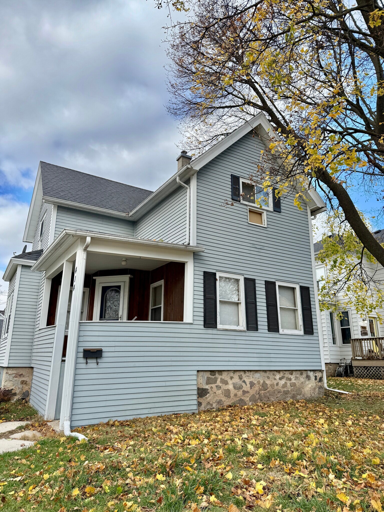 front house - 414 Caroline St