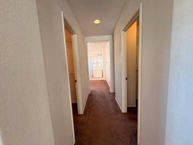 Building Photo - EASTVALE GREAT NEIGHBORHOOD- 4+2.5 EXECUTIVE HOME, QUIET NEIGHBORHOOD - AVAILABLE NOW!!! ONLY 2 C...