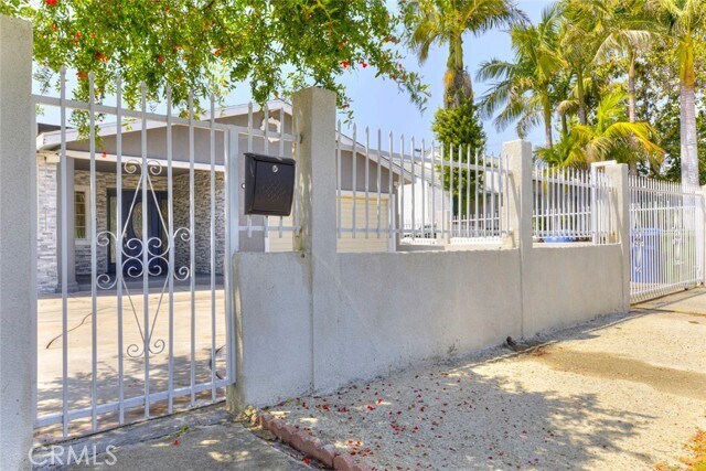 Building Photo - 6149 Case Ave