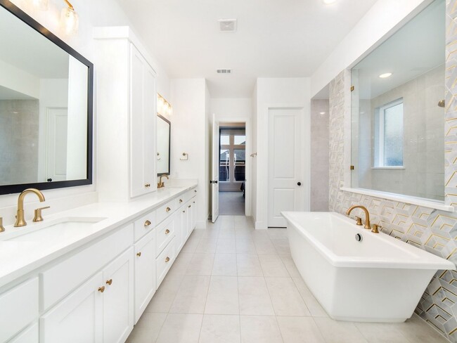 Building Photo - Luxurious 5-Bedroom Smart Home with Media ...