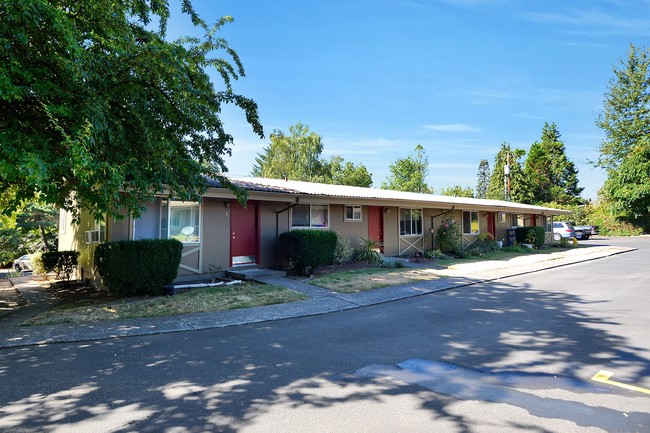 Building Photo - West Slope Apartments