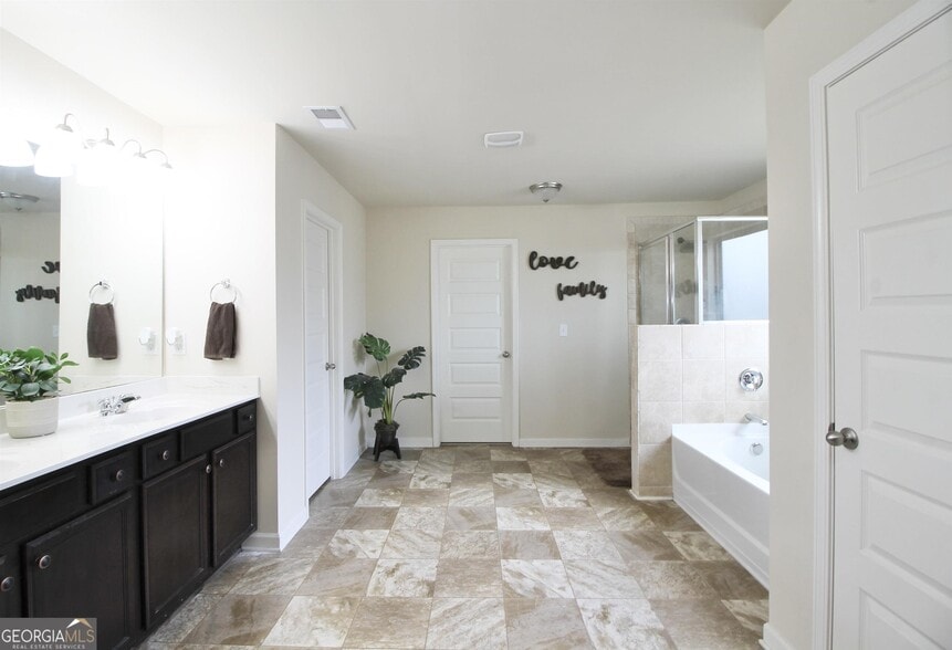 Building Photo - 529 Harmony Way