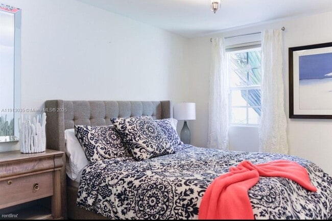 Building Photo - 7611 Abbott Ave