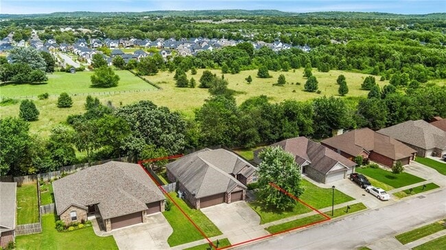 Building Photo - 2958 N Cassius Ln