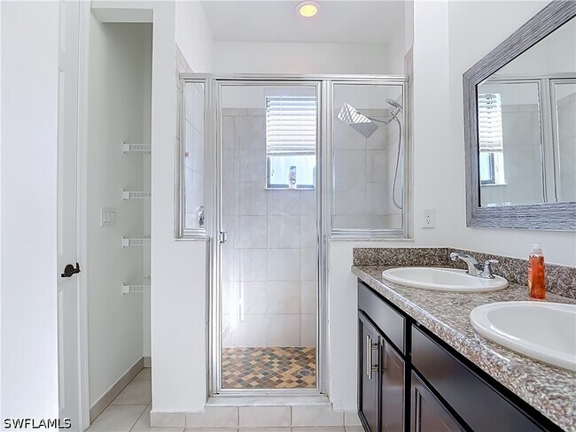 Building Photo - 5462 Useppa Dr