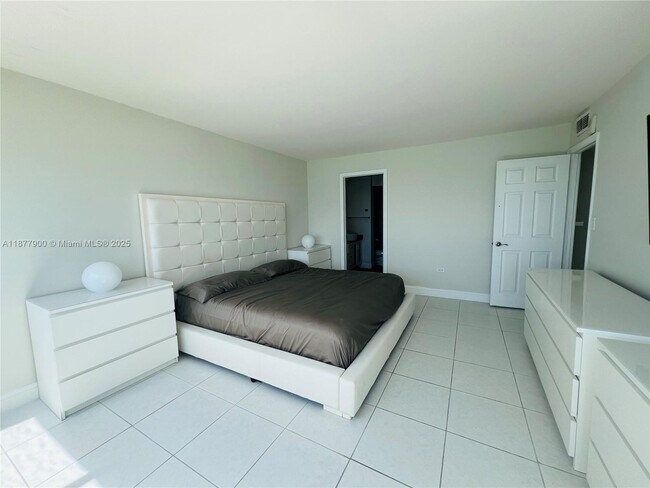 Building Photo - 7135 Collins Ave