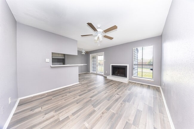 Building Photo - 13480 S Thorntree Dr