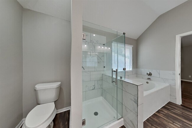 Building Photo - 3718 Lauderwood Ln