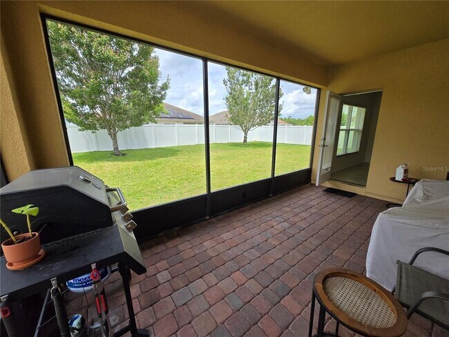 Building Photo - 2246 Waukegan Dr