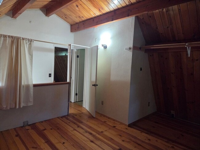 Building Photo - Charming 3-Bed, 2-Bath Home in Peaceful Tw...