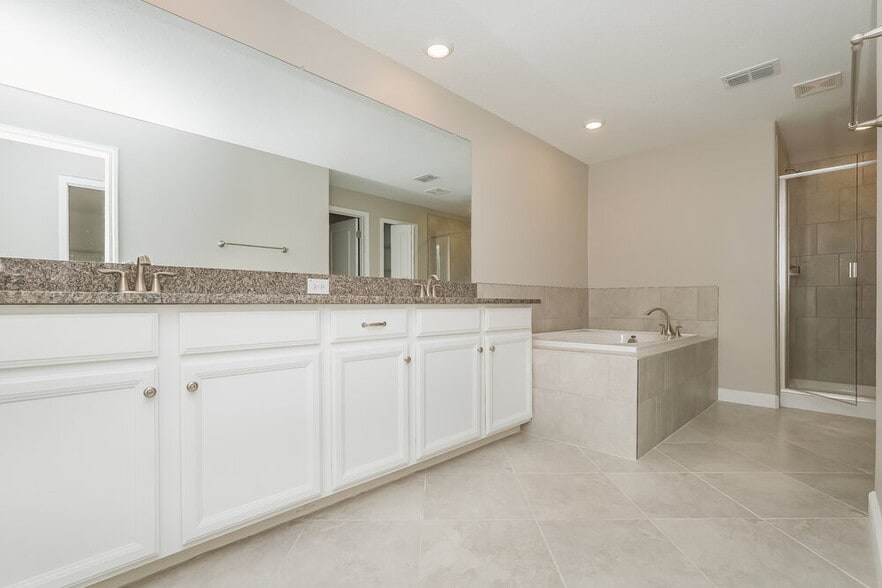 Building Photo - 17520 Radiant Shine Wy