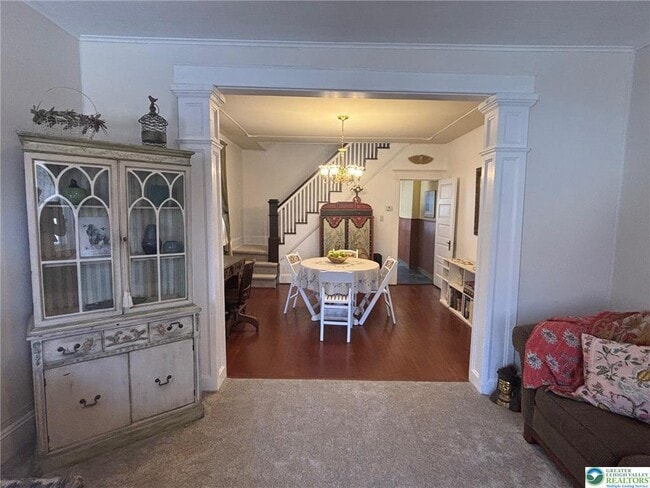 Building Photo - 2248 Birch St