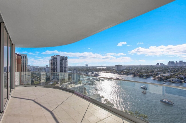 Building Photo - 153 N Seabreeze Blvd