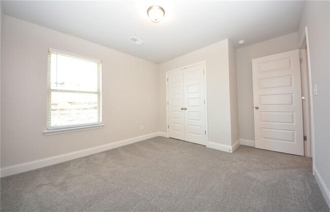 Building Photo - 232 Hellen Vly Dr