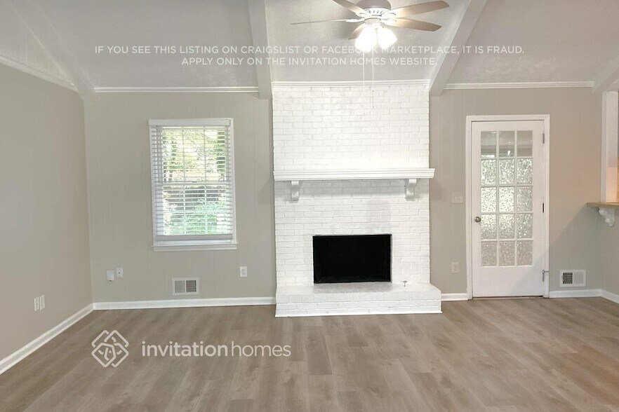 Building Photo - 1734 Lamancha Dr NW