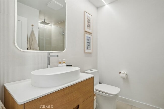 Building Photo - 15 Waterway