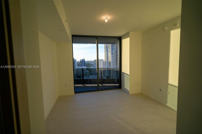 Building Photo - 1000 Brickell Plaza