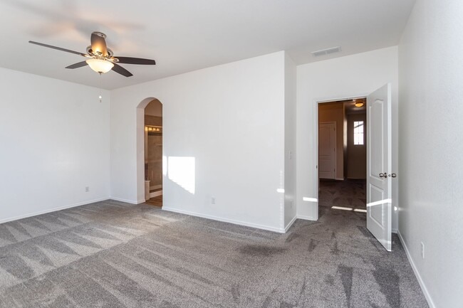 Building Photo - Modern 2-Bed, 2.5-Bath Townhouse in Desirable Norwood Neighborhood!