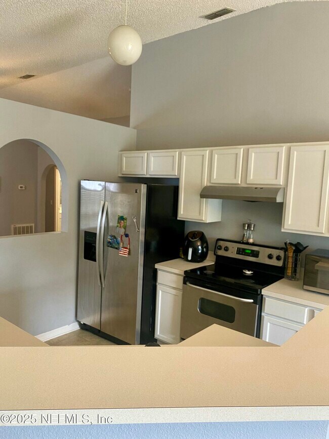 Building Photo - 3585 Alec Dr