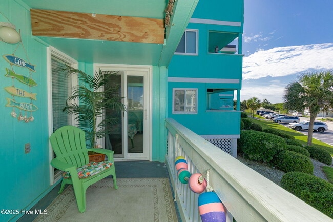 Building Photo - 301 Commerce Way